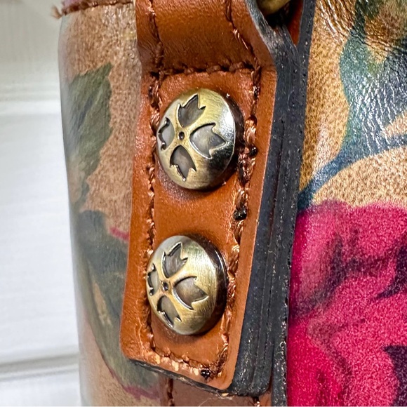 Patricia Nash Irving Bucket Bag Vintage Floral Leather with Matching Wallet NWT - Picture 10 of 17